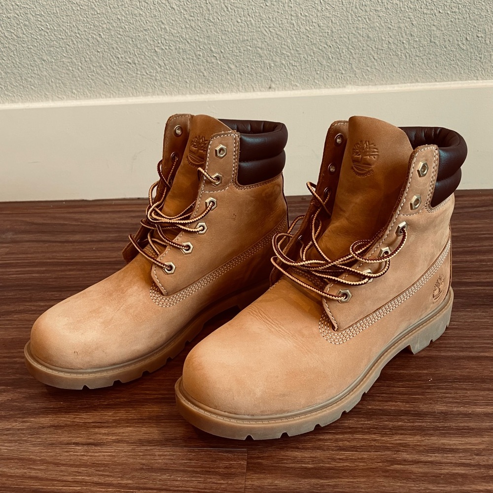 Timberland Women’s boots size8